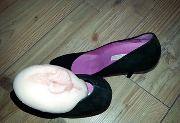 High High-Heeled Slippers and Boogina