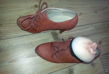 High High-Heeled Slippers and Boogina