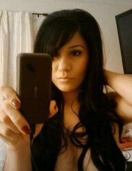 Stunning Inexperienced Femmes Selfshot