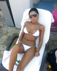 Romanian girls: raluca