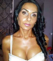 Romanian girls: raluca