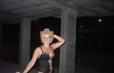 Supreme bitch Danni, degrade her !