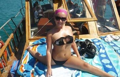 Supreme bitch Danni, degrade her !