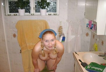 Big-Titted swedish woman in the shower
