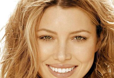 JESSICA BIEL :)