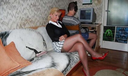Stunning mature femmes 109( clothed)