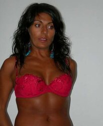 Stunning mature femmes 109( clothed)