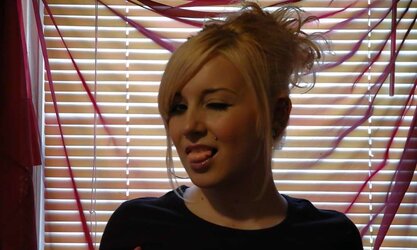 Nela Thick Titties Teenager