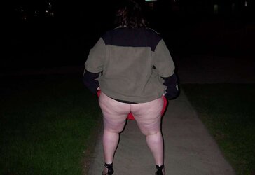 Jessica outside