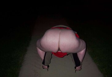 Jessica outside