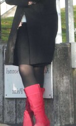 Voyeur Crimson Shoes Mummy