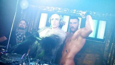 Real Stripp Demonstrate of Bare DJ (CFNM)