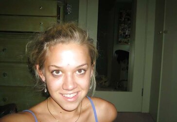 Real Fledgling Set: Super-Hot Blond Selfshooter