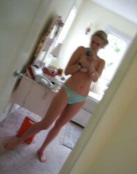 Real Fledgling Set: Super-Hot Blond Selfshooter