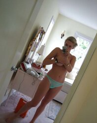Real Fledgling Set: Super-Hot Blond Selfshooter