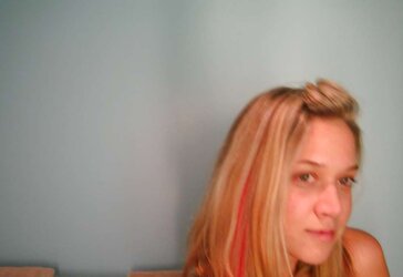 Real Fledgling Set: Super-Hot Blond Selfshooter