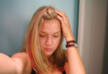 Real Fledgling Set: Super-Hot Blond Selfshooter