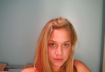 Real Fledgling Set: Super-Hot Blond Selfshooter