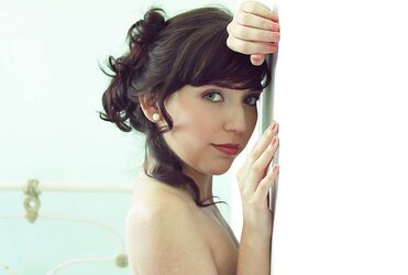 SG Chilena, Iluvenis - Uber-Cute