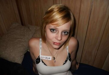 TEENAGER Alora - Amatuer