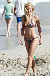 CumShoot Michelle Hunziker Starlet MUMMY Celebrity