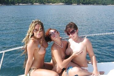 REAL GIRLFRIENDS - Girl-On-Girl Bevy