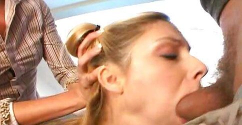 2 blondes sharing a yam-sized fuck-stick