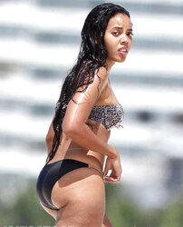 Angela Simmons