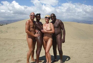 Naturist Couples - Groups