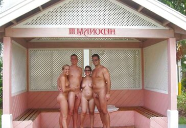 Naturist Couples - Groups