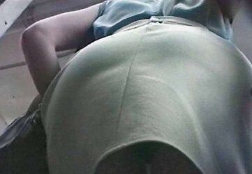 Some super-steamy stunner upskirt pictures