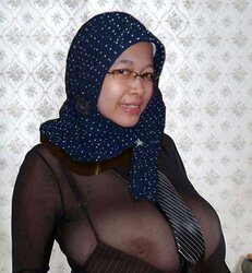 HIJAB TRAMPS