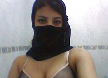 HIJAB TRAMPS