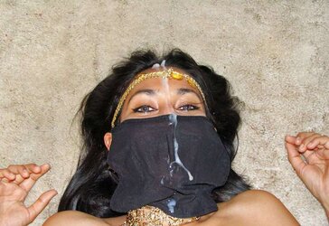 HIJAB TRAMPS