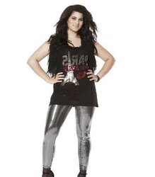Chicks in lycra or latex leggings