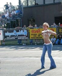 Queens in denim VIII