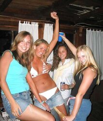 Queens in denim VIII