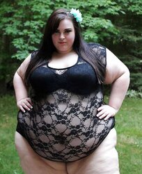 PLUMPER in undergarments