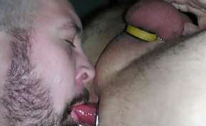 Rosebutt tonguing