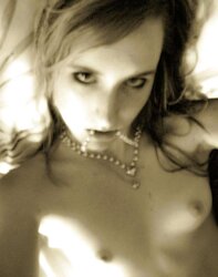 Blond cheerleader jacks and has hook-up