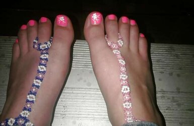 Gorgeous Soles and toes of some of my mates :)
