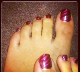 Gorgeous Soles and toes of some of my mates :)