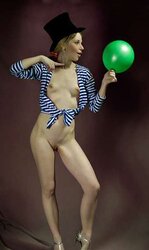 Painting Fashion (Rudolf Kartelin)