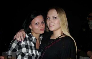Welche ist geiler (Which one is sexier) two ?