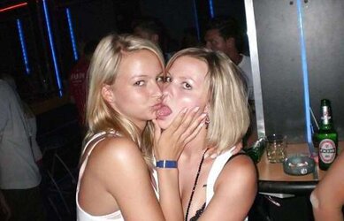Welche ist geiler (Which one is sexier) two ?