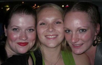 Welche ist geiler (Which one is sexier) two ?