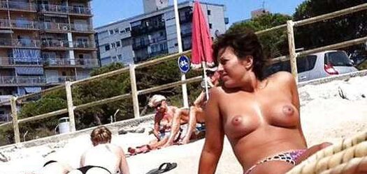 Beach Voyeur