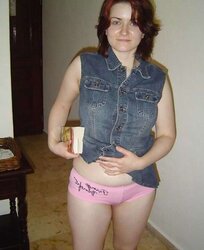 Ultra-Cute Housefwife