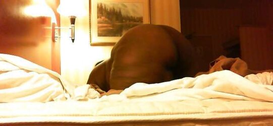 Bashful Ebony Backside PLUMPER At The Boat Saturdaynight