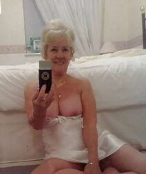Smoking Warm Damsels 50yo+